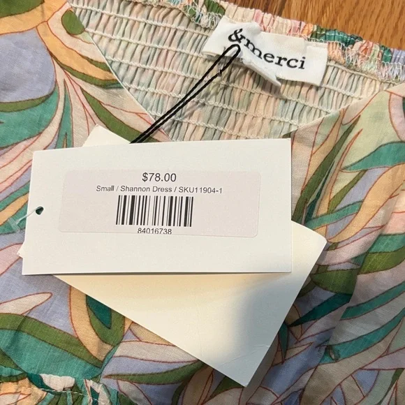 &MERCI small “Shannon Dress” Floral with Ruffled Sleeves, smocked waist, tiered - Picture 7 of 8